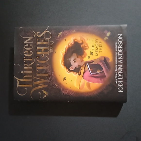 Simon  & Schuster Thirteen Witches The Memory Thief by Jodi Lynn Anderson NWOT - Picture 1 of 8